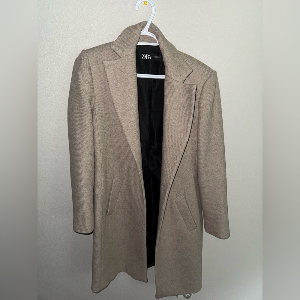 Zara women’s Beige Trench Coat